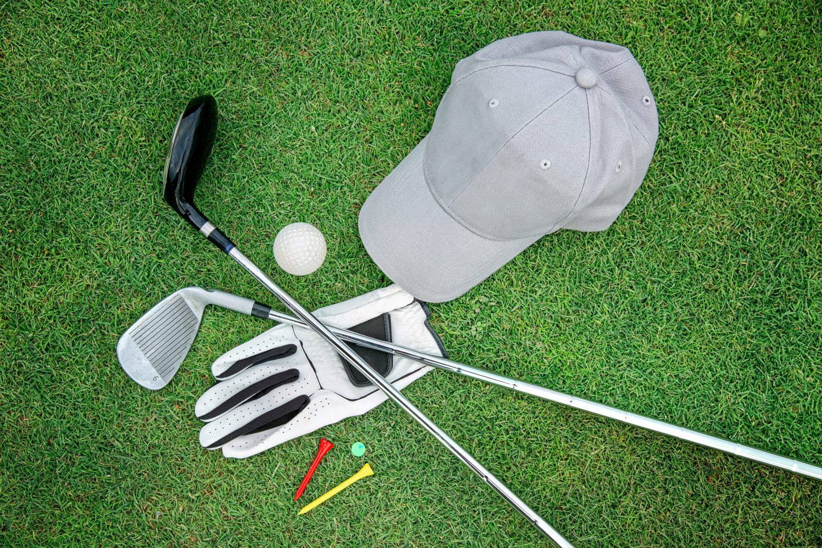 golf equipment - Essential Golf