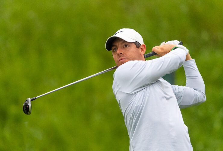 McIlroy Defeats Reed in Tense Dubai Desert Classic