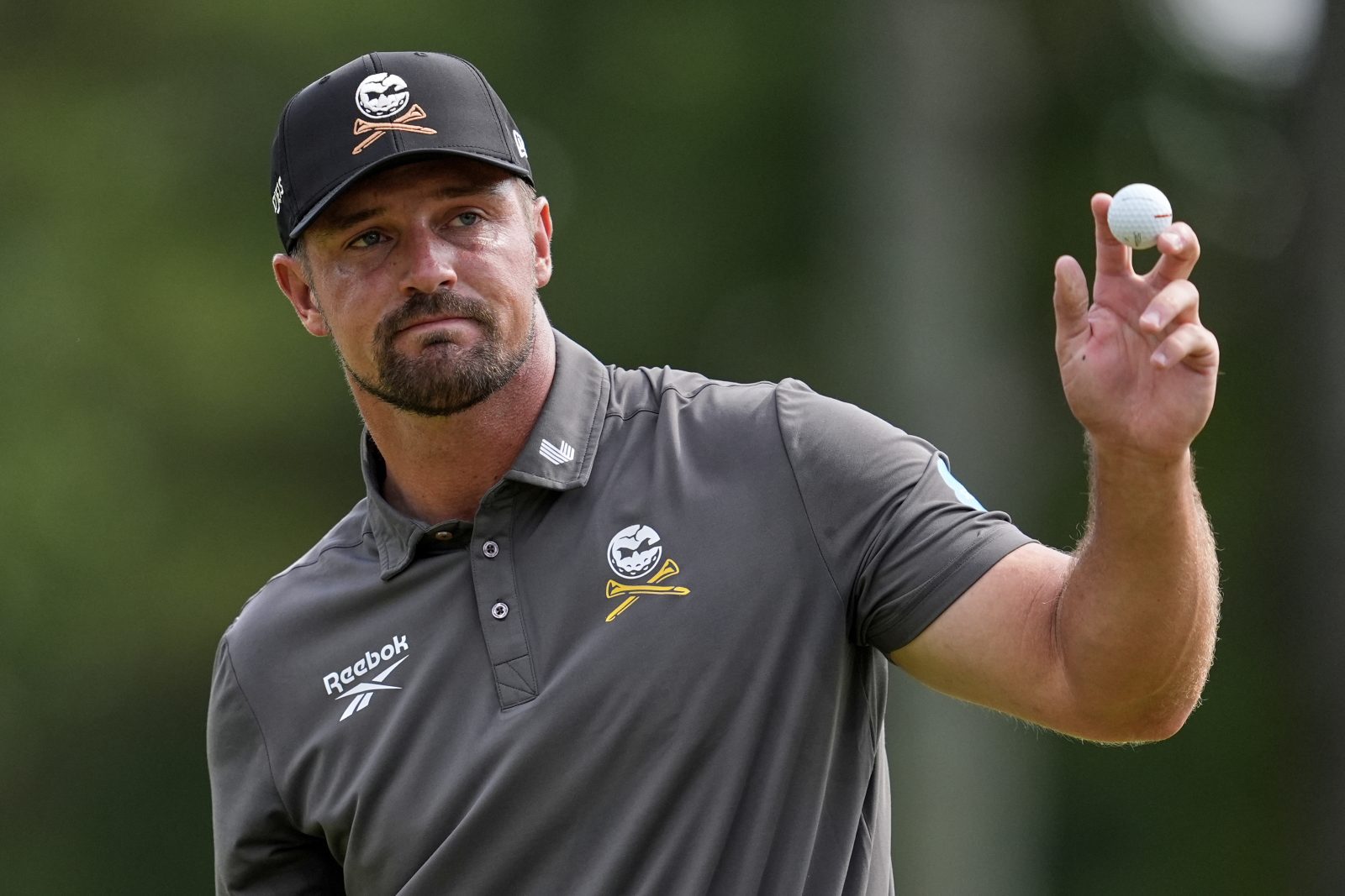 Golf Endorsements: Who’s Winning the Off-Course Game?