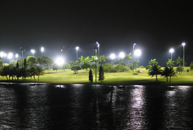 The Growing Popularity of Night Golf