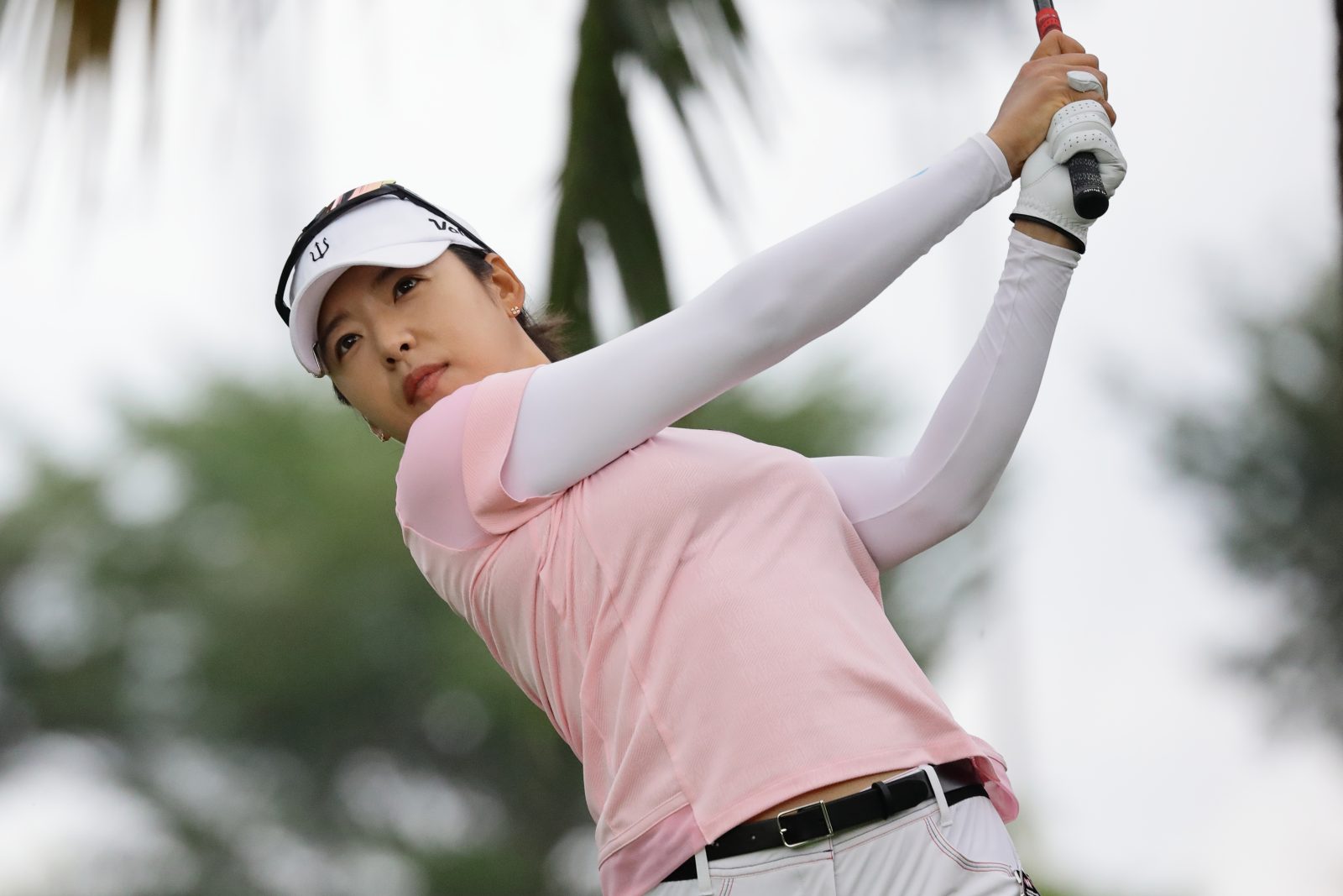 Mi Hyang Lee Ends Eight-Year Winless Drought with Blue Bay LPGA Victory