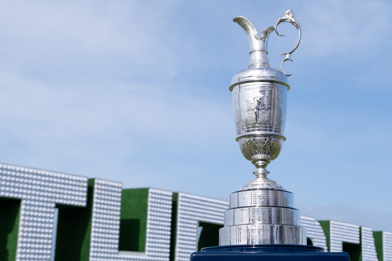 What are the Best Trophies in Golf?