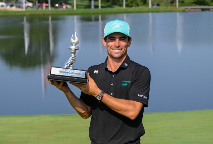 Niemann Earns Wire-To-Wire Victory at LIV Golf New York