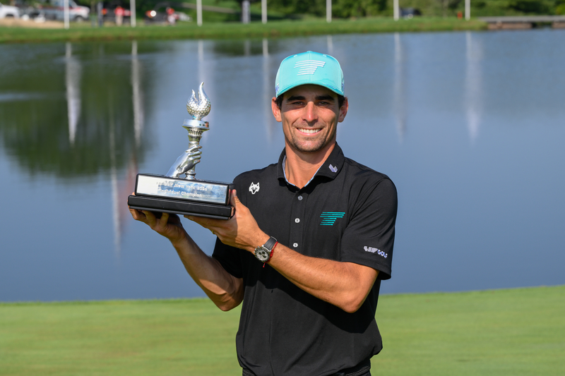 Niemann Earns Wire-To-Wire Victory at LIV Golf New York